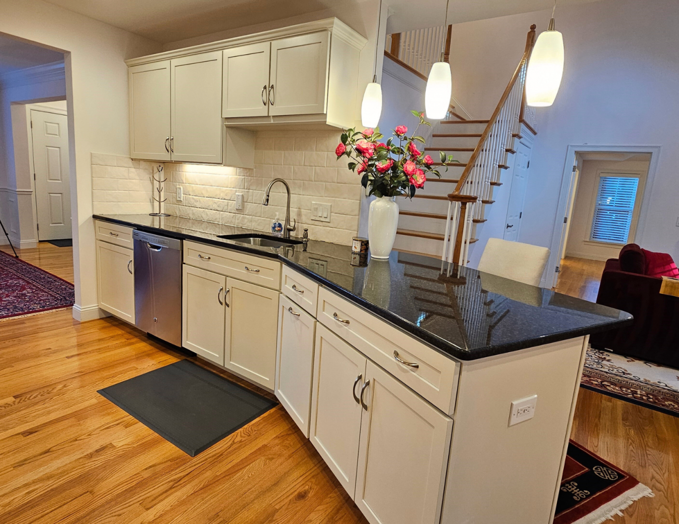 Westborough, Massachusetts, 01581, United States, 3 Bedrooms Bedrooms, ,2 BathroomsBathrooms,Residential,For Sale,1967437