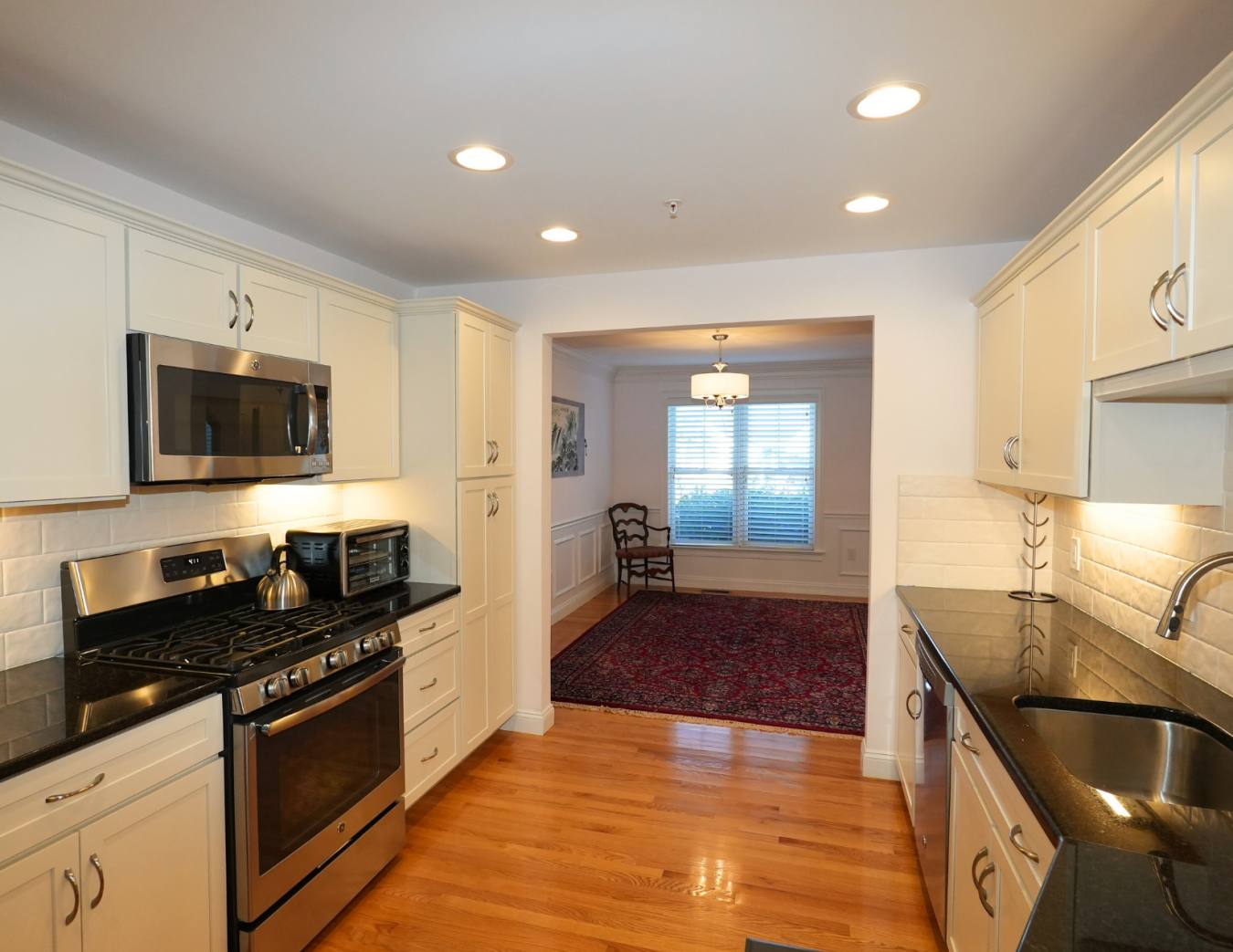 Westborough, Massachusetts, 01581, United States, 3 Bedrooms Bedrooms, ,2 BathroomsBathrooms,Residential,For Sale,1967437