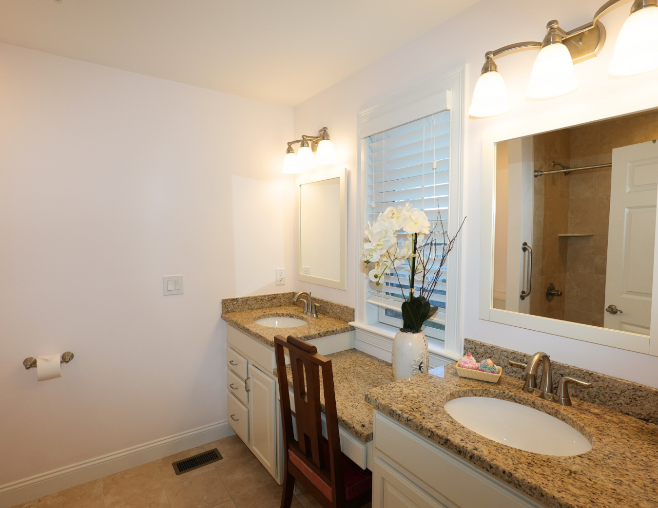 Westborough, Massachusetts, 01581, United States, 3 Bedrooms Bedrooms, ,2 BathroomsBathrooms,Residential,For Sale,1967437