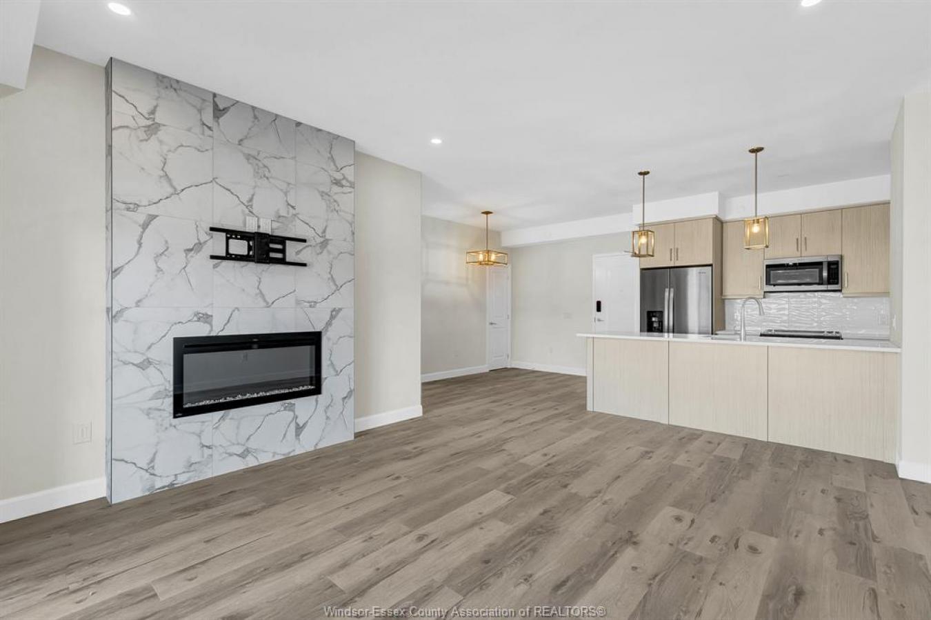 LaSalle, ON, N9J 1X7, Canada, 2 Bedrooms Bedrooms, ,2 BathroomsBathrooms,Residential,For Sale,1967436