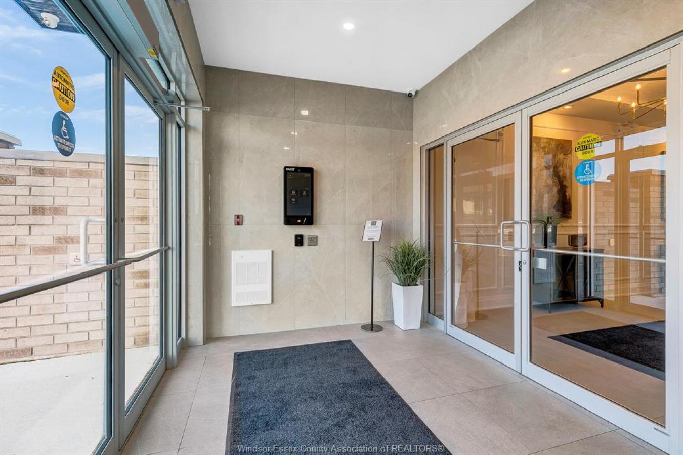 LaSalle, ON, N9J 1X7, Canada, 2 Bedrooms Bedrooms, ,2 BathroomsBathrooms,Residential,For Sale,1967436