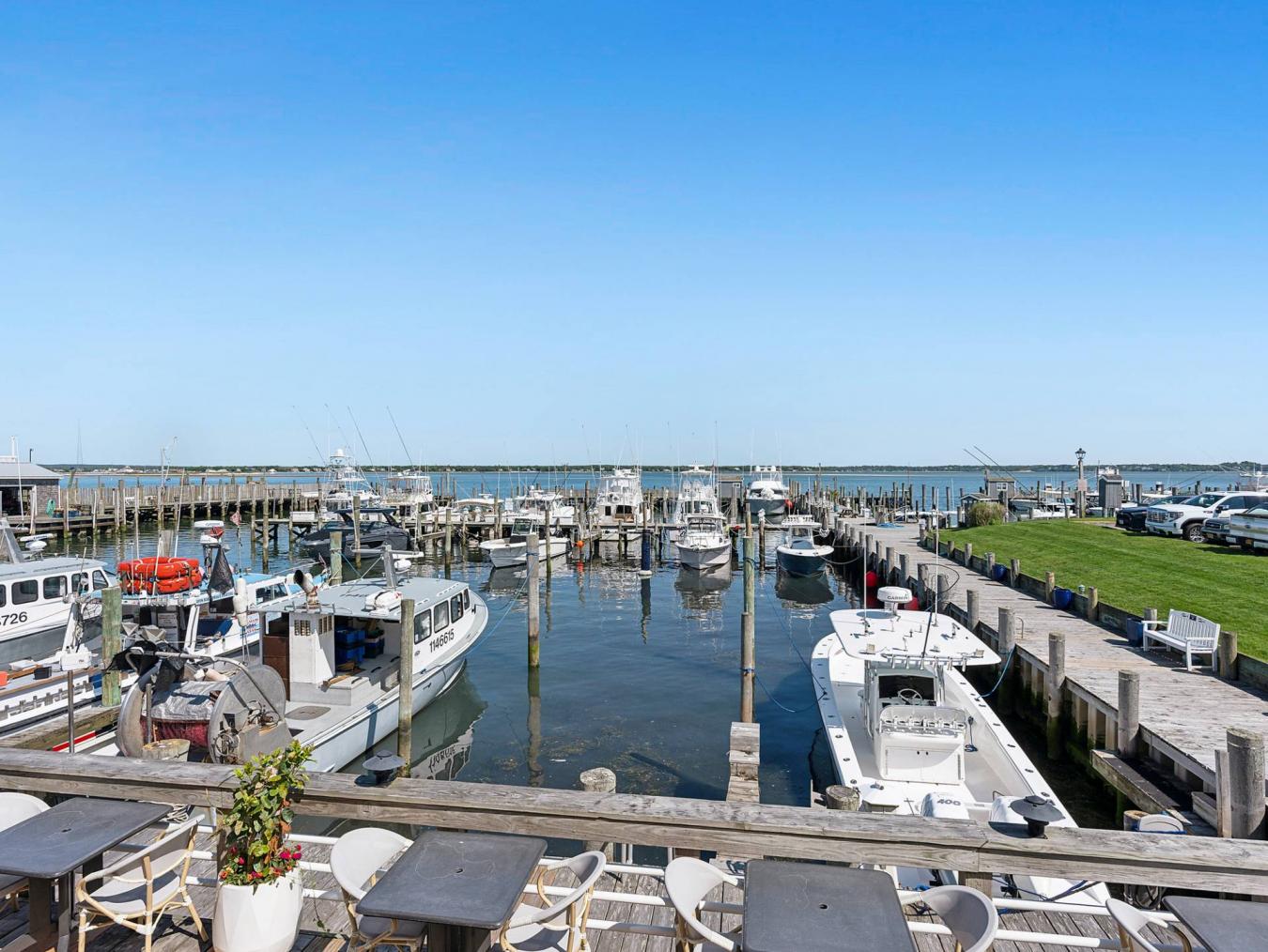 Hampton Bays, New York, 11946, United States, ,Residential,For Sale,1967435