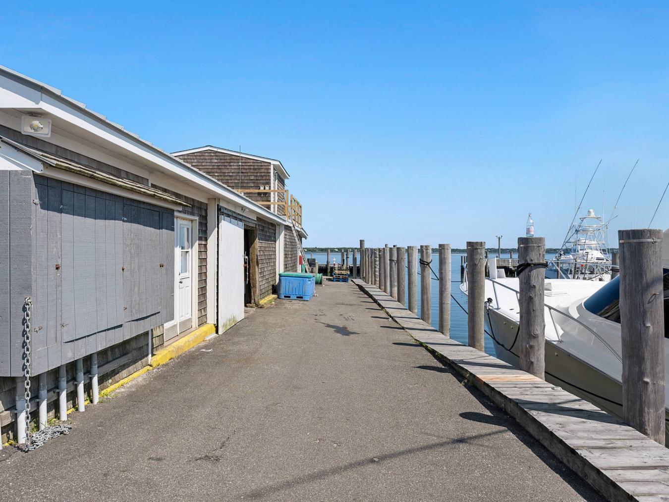 Hampton Bays, New York, 11946, United States, ,Residential,For Sale,1967435