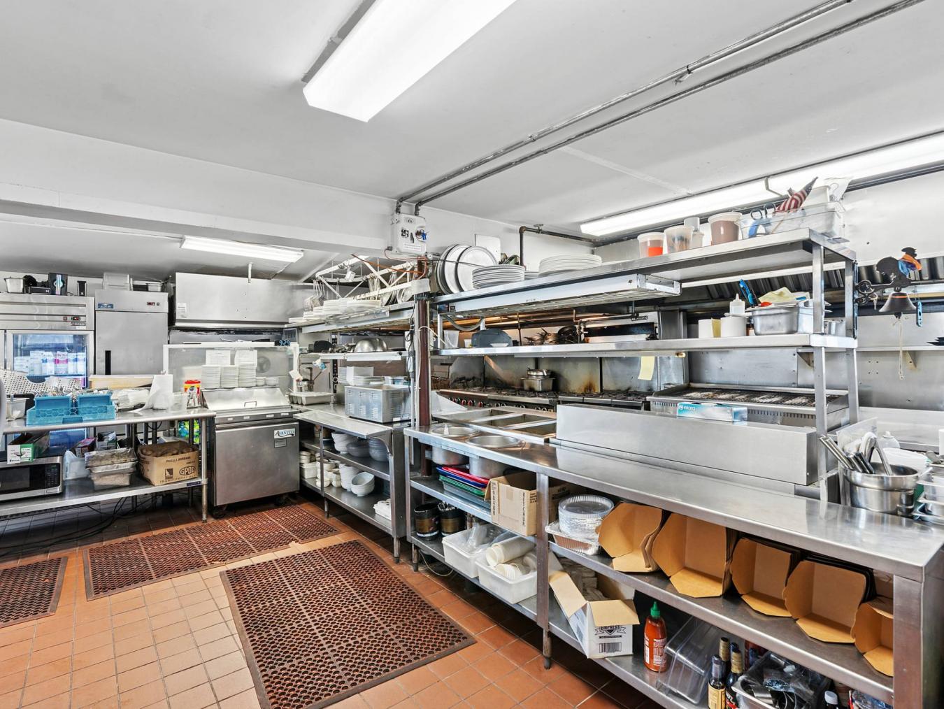 Hampton Bays, New York, 11946, United States, ,Residential,For Sale,1967435