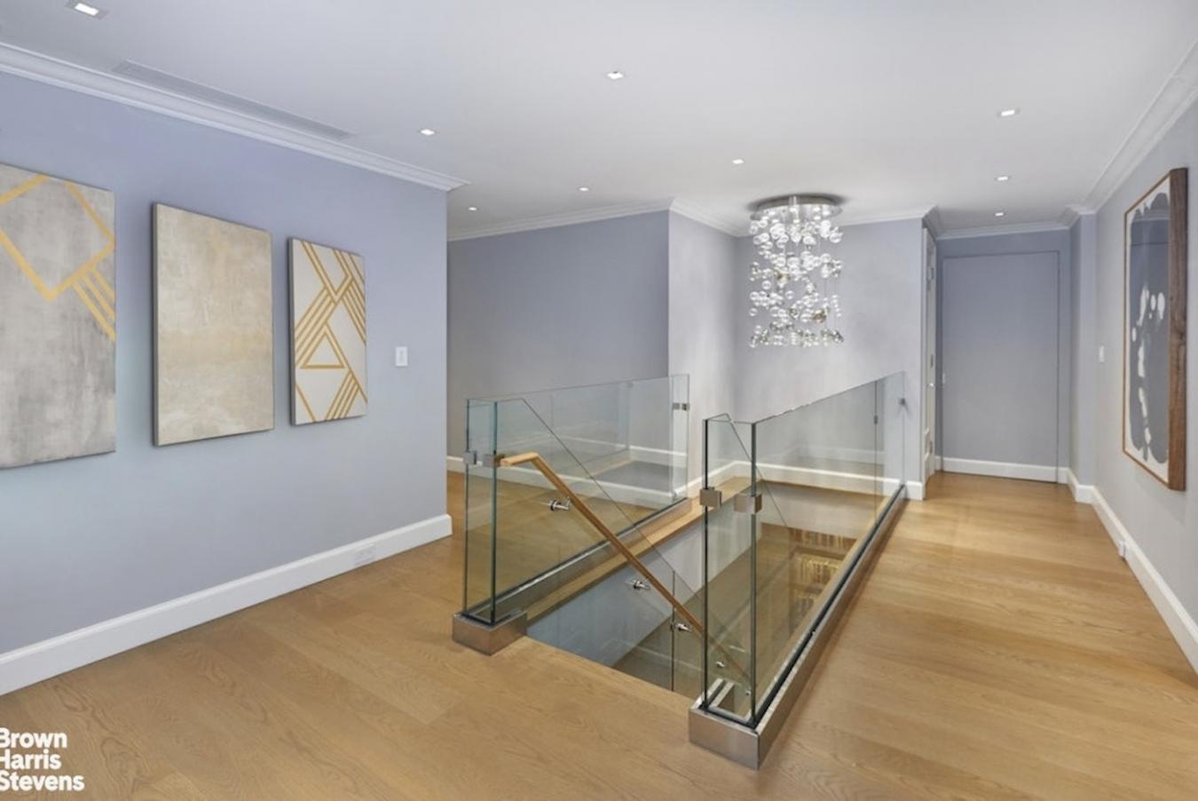 New York, New York, 10021, United States, 4 Bedrooms Bedrooms, ,4 BathroomsBathrooms,Residential,For Sale,1967429