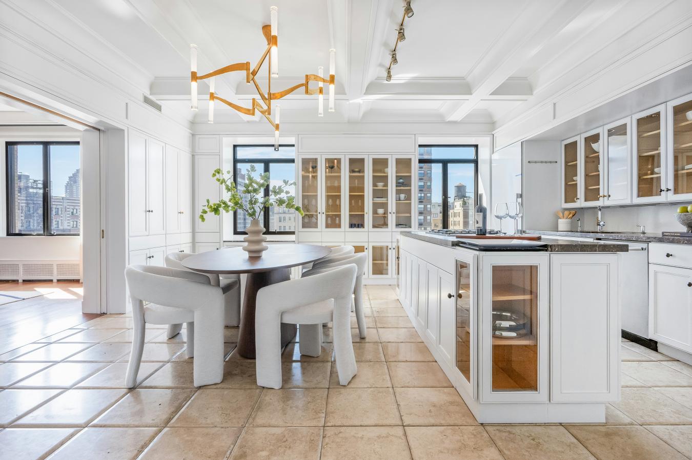 New York, New York, 10024, United States, 2 Bedrooms Bedrooms, ,2 BathroomsBathrooms,Residential,For Sale,1967428