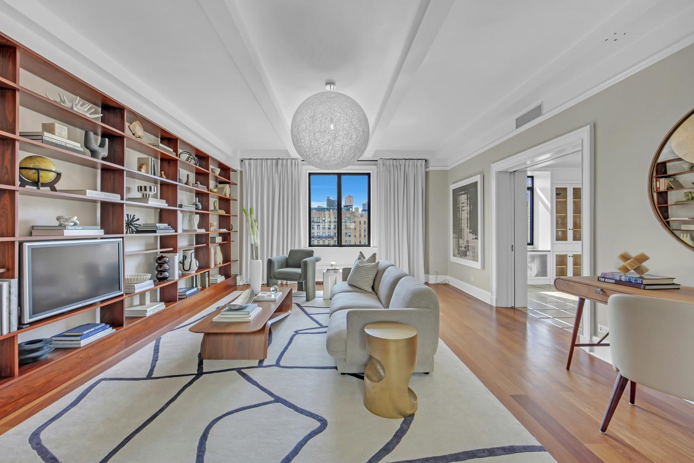 New York, New York, 10024, United States, 2 Bedrooms Bedrooms, ,2 BathroomsBathrooms,Residential,For Sale,1967428