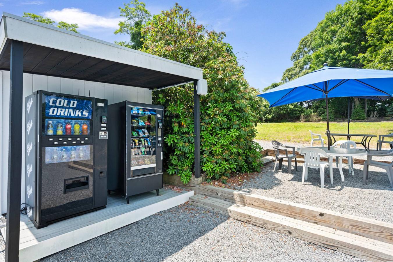 Westhampton, New York, 11977, United States, ,Residential,For Sale,1967426