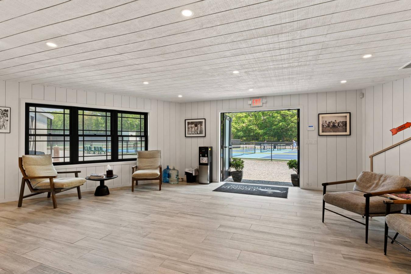 Westhampton, New York, 11977, United States, ,Residential,For Sale,1967426