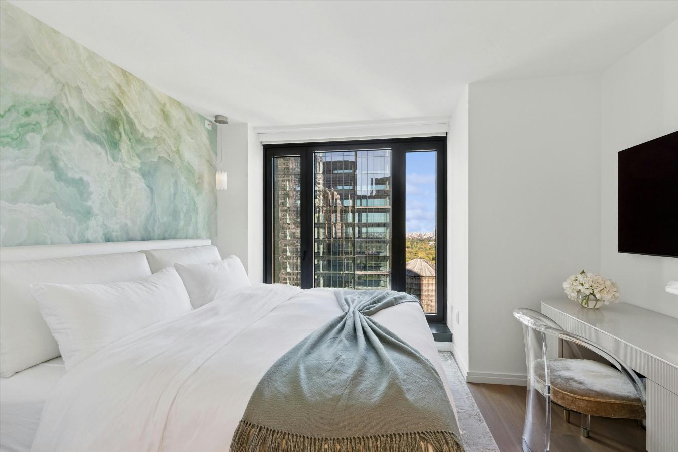 New York, New York, 10019, United States, 2 Bedrooms Bedrooms, ,2 BathroomsBathrooms,Residential,For Sale,1967425