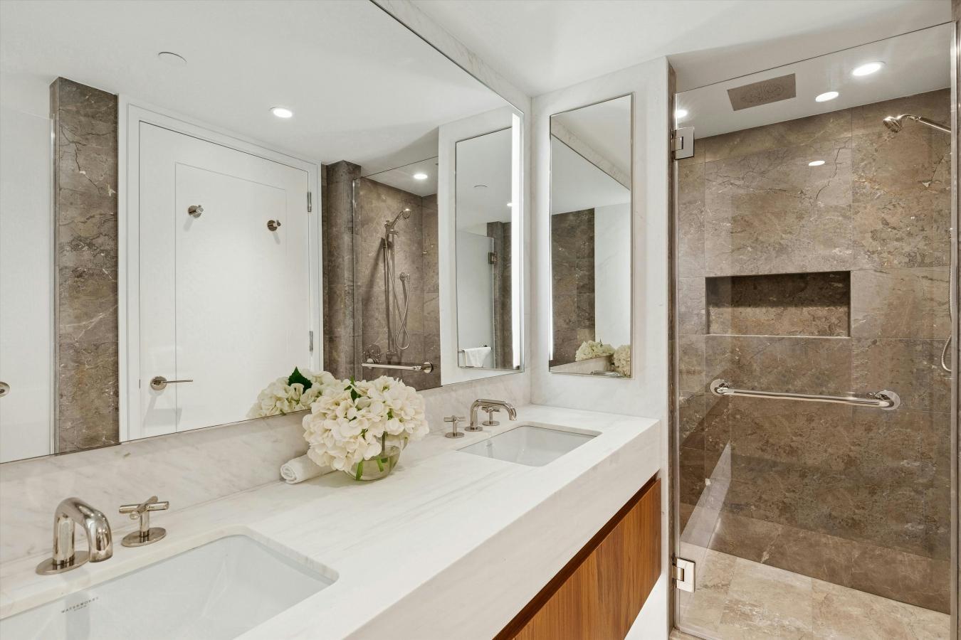 New York, New York, 10019, United States, 2 Bedrooms Bedrooms, ,2 BathroomsBathrooms,Residential,For Sale,1967425