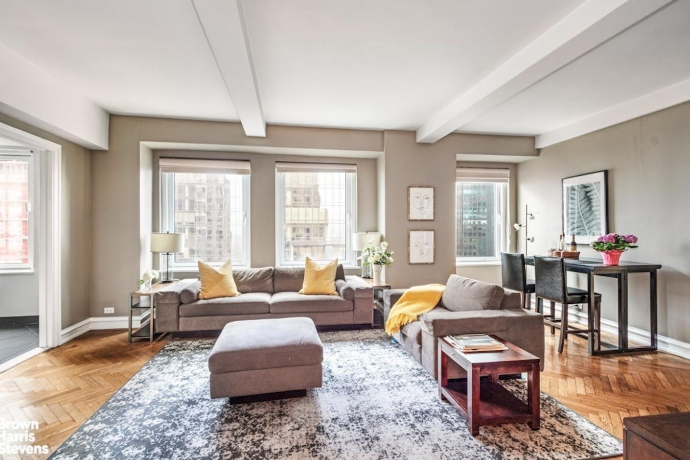 New York, New York, 10019, United States, 1 Bedroom Bedrooms, ,1 BathroomBathrooms,Residential,For Sale,1967423