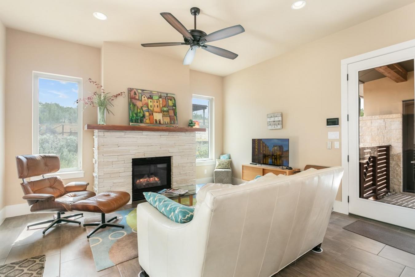 Fredericksburg, Gillespie, 78624, United States, ,Residential,For Sale,1967447