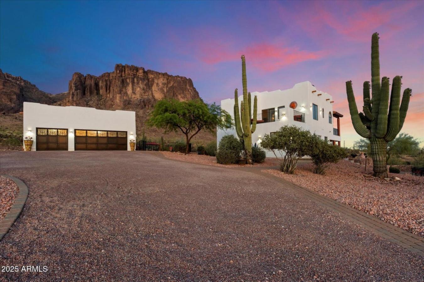 Apache junction, Arizona, 85119, United States, 3 Bedrooms Bedrooms, ,3 BathroomsBathrooms,Residential,For Sale,1967444