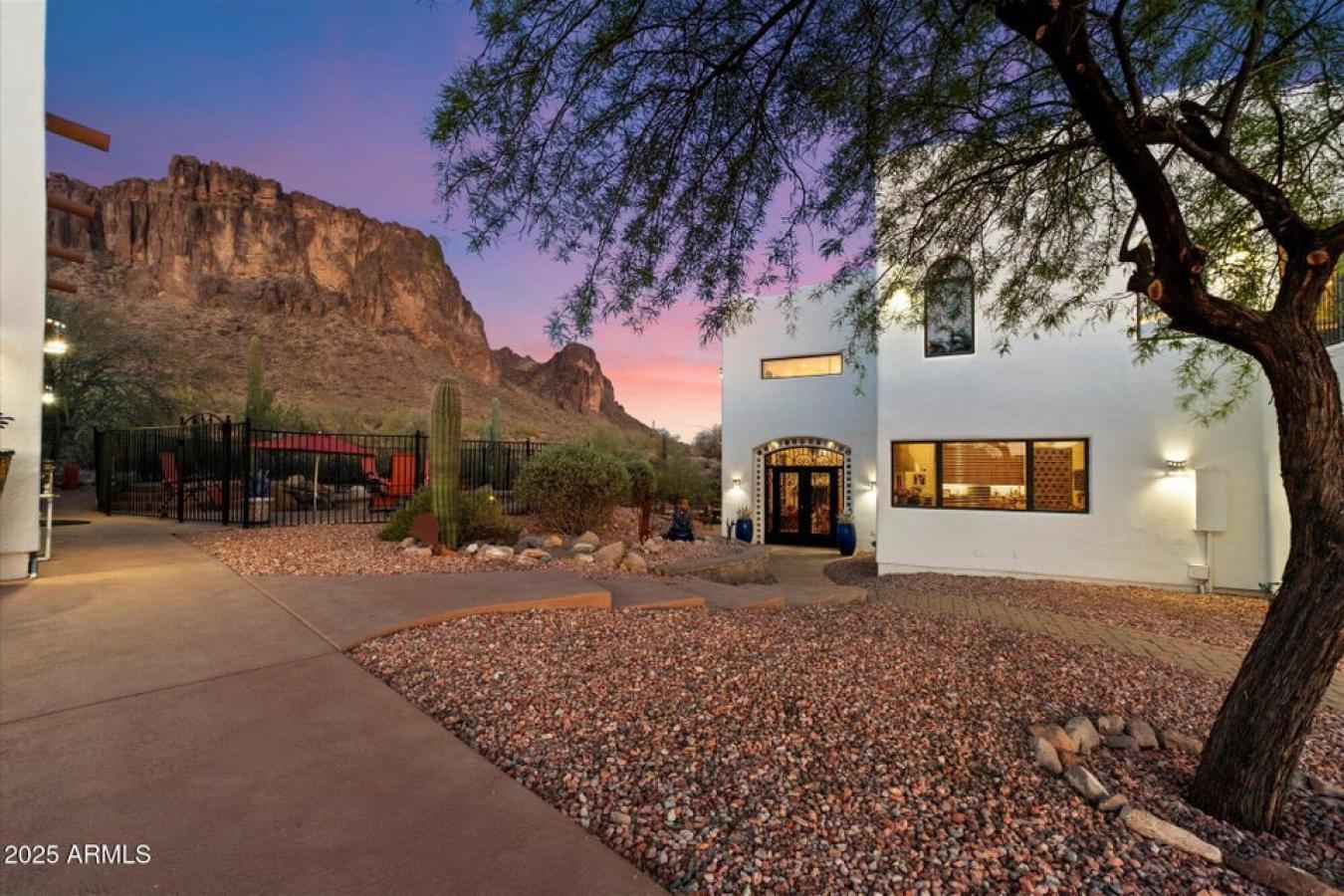 Apache junction, Arizona, 85119, United States, 3 Bedrooms Bedrooms, ,3 BathroomsBathrooms,Residential,For Sale,1967444