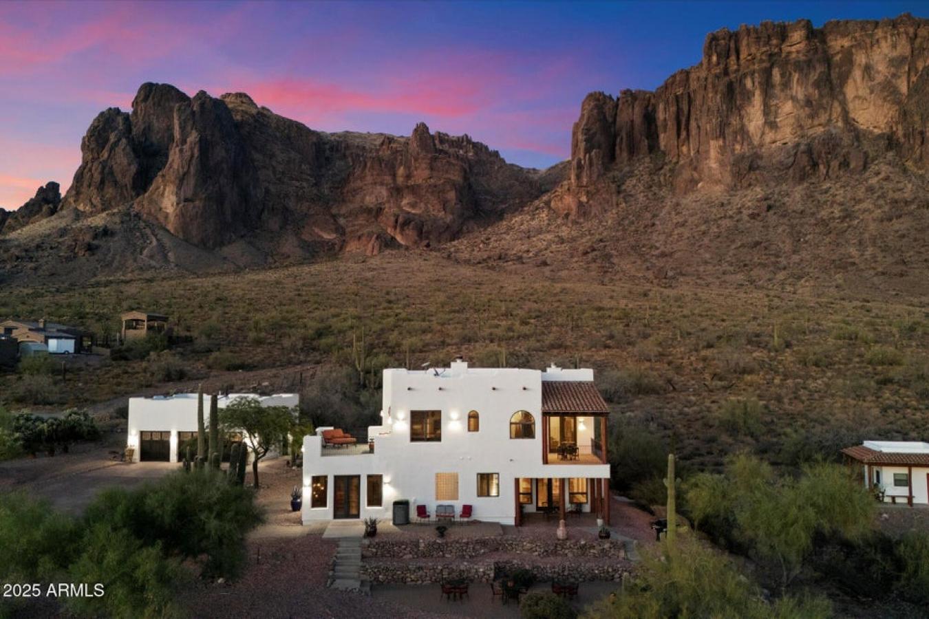 Apache junction, Arizona, 85119, United States, 3 Bedrooms Bedrooms, ,3 BathroomsBathrooms,Residential,For Sale,1967444