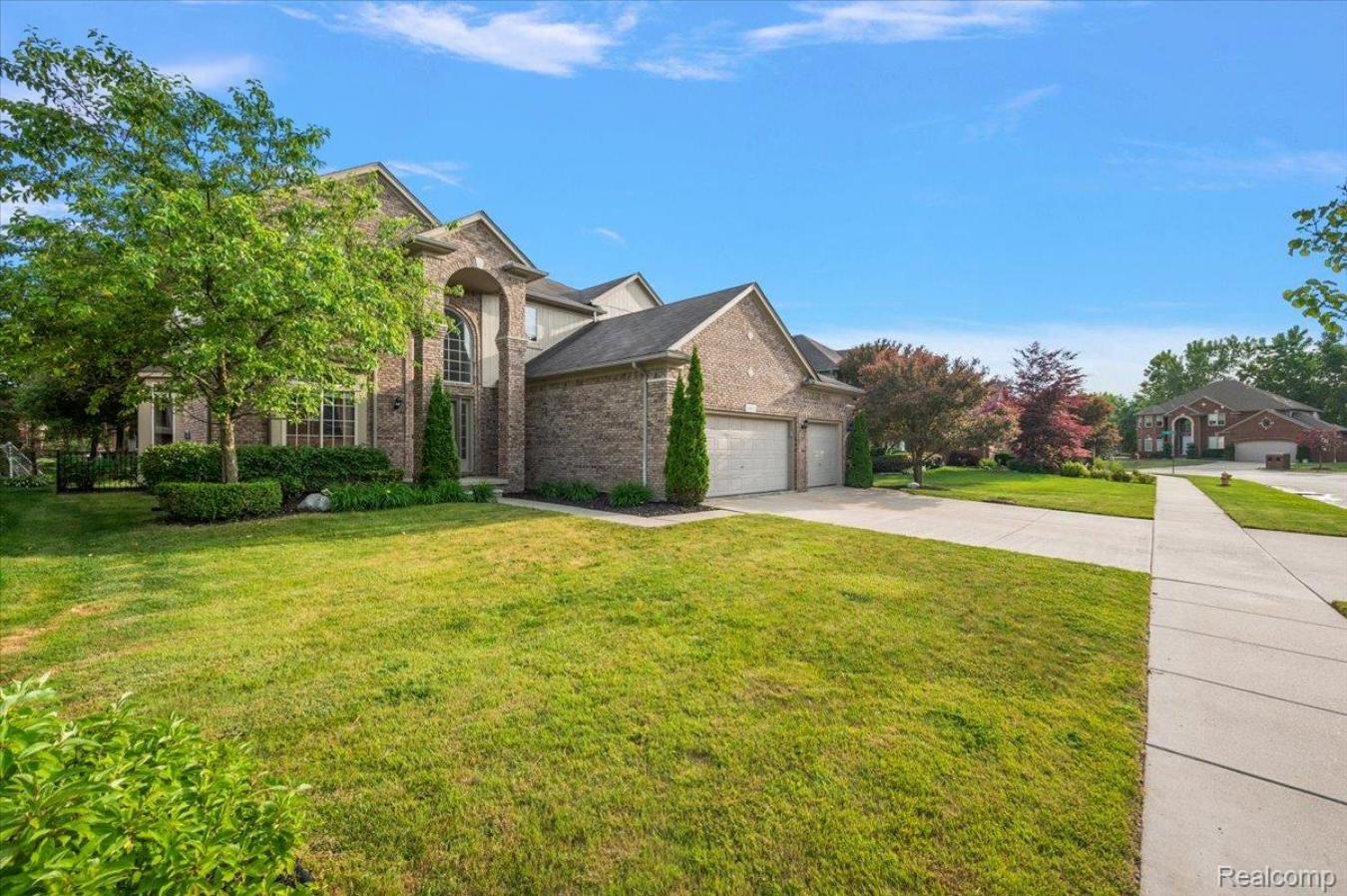 Macomb Township, Macomb, 48044, United States, ,Residential,For Sale,1967421