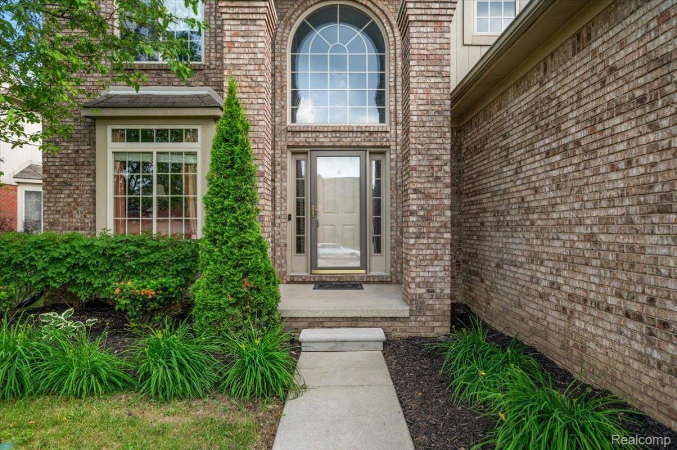 Macomb Township, Macomb, 48044, United States, ,Residential,For Sale,1967421