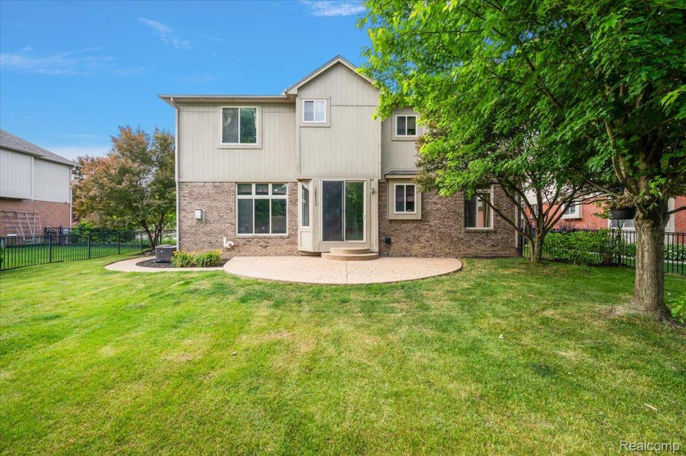 Macomb Township, Macomb, 48044, United States, ,Residential,For Sale,1967421