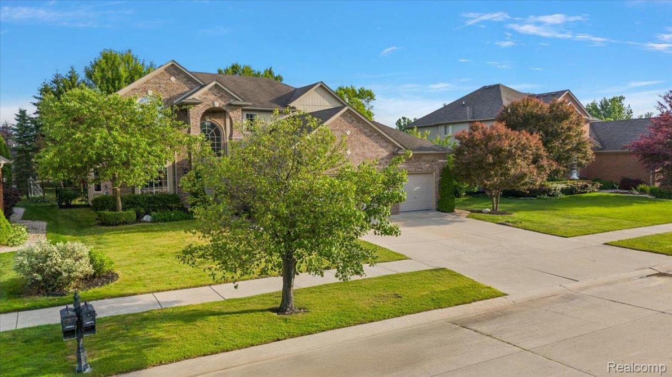 Macomb Township, Macomb, 48044, United States, ,Residential,For Sale,1967421