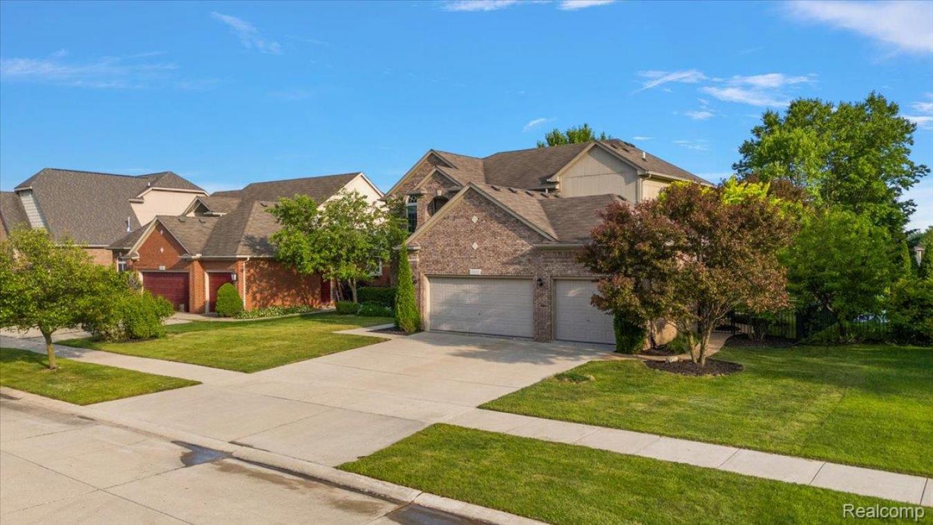 Macomb Township, Macomb, 48044, United States, ,Residential,For Sale,1967421