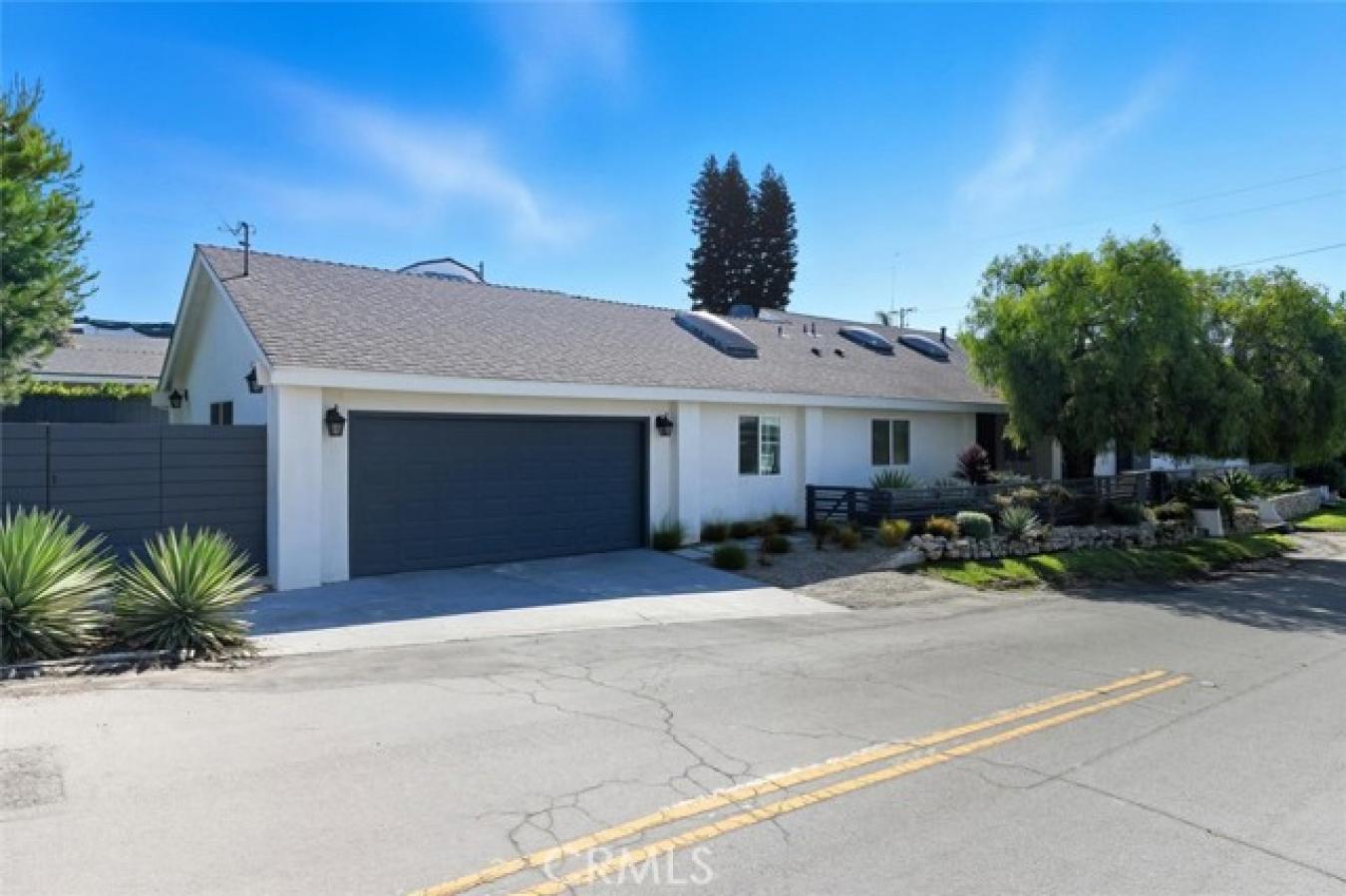 Manhattan Beach, Los Angeles, 90266, United States, 3 Bedrooms Bedrooms, ,3 BathroomsBathrooms,Residential,For Sale,1967415