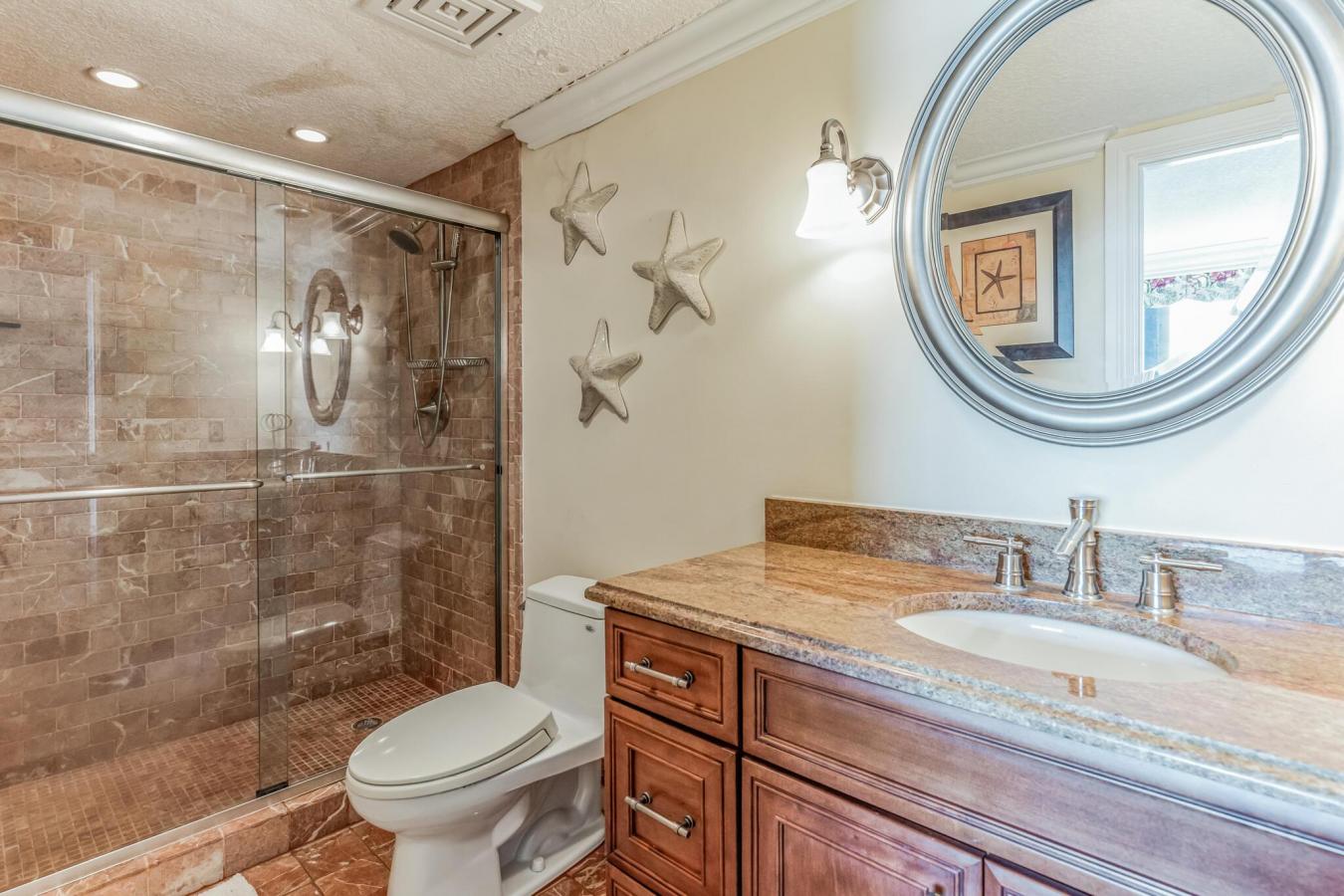 Discover oceanfront luxury while staying in this direct ocean view ren – image 9
