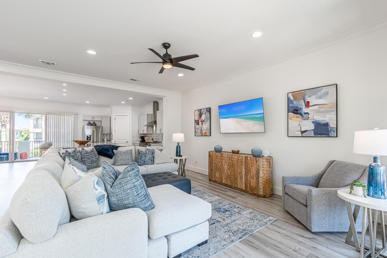 Destin, Florida, 32541, United States, 5 Bedrooms Bedrooms, ,4 BathroomsBathrooms,Residential,For Sale,1967412