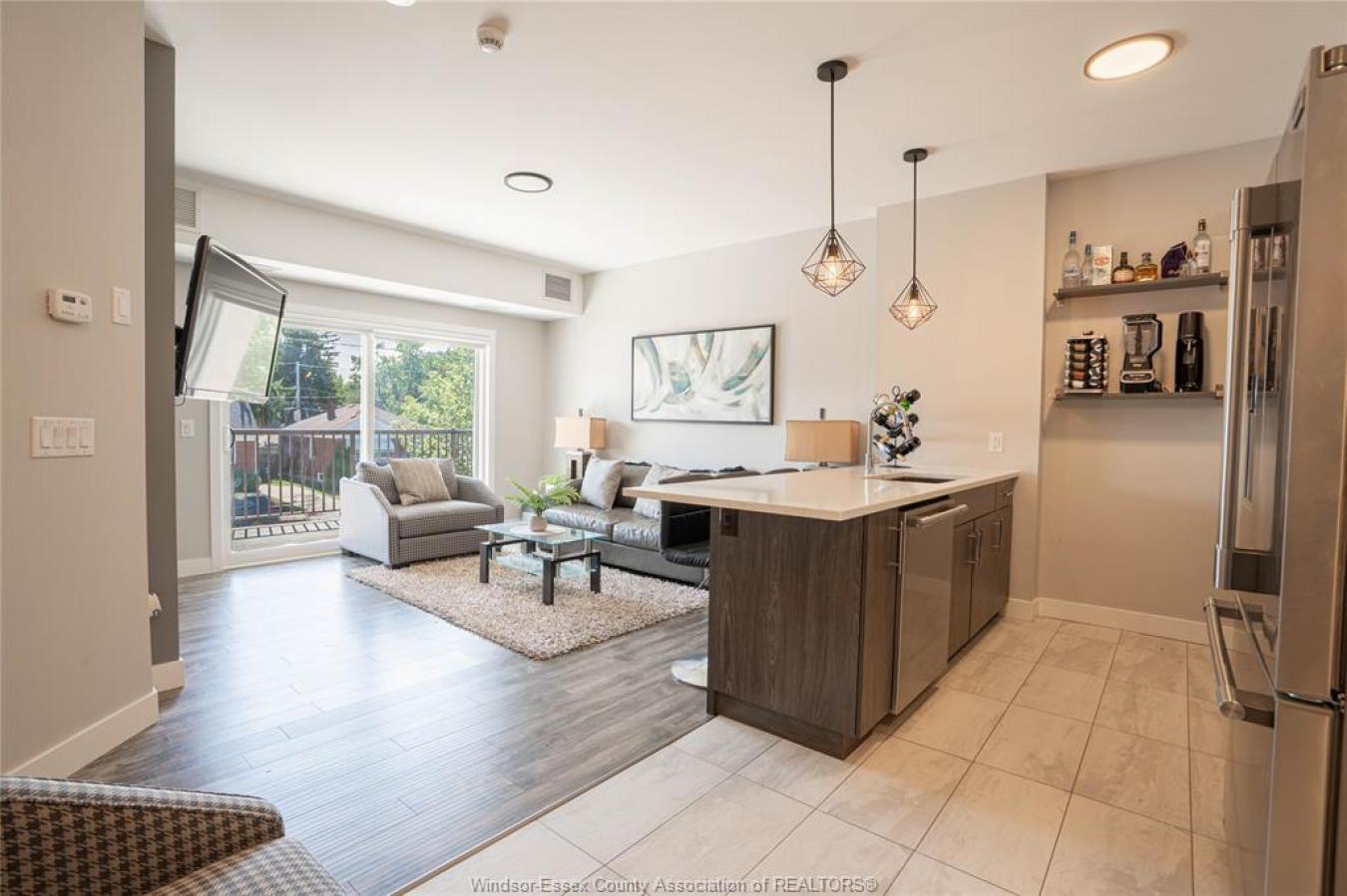 Windsor, ON, N8S 2E2, Canada, 2 Bedrooms Bedrooms, ,2 BathroomsBathrooms,Residential,For Sale,1968585