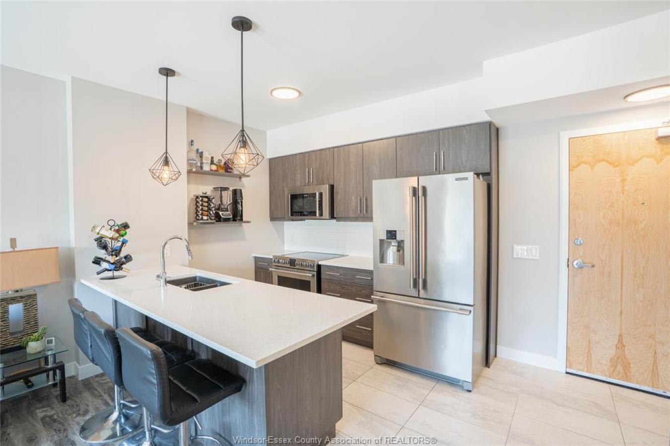 Windsor, ON, N8S 2E2, Canada, 2 Bedrooms Bedrooms, ,2 BathroomsBathrooms,Residential,For Sale,1968585