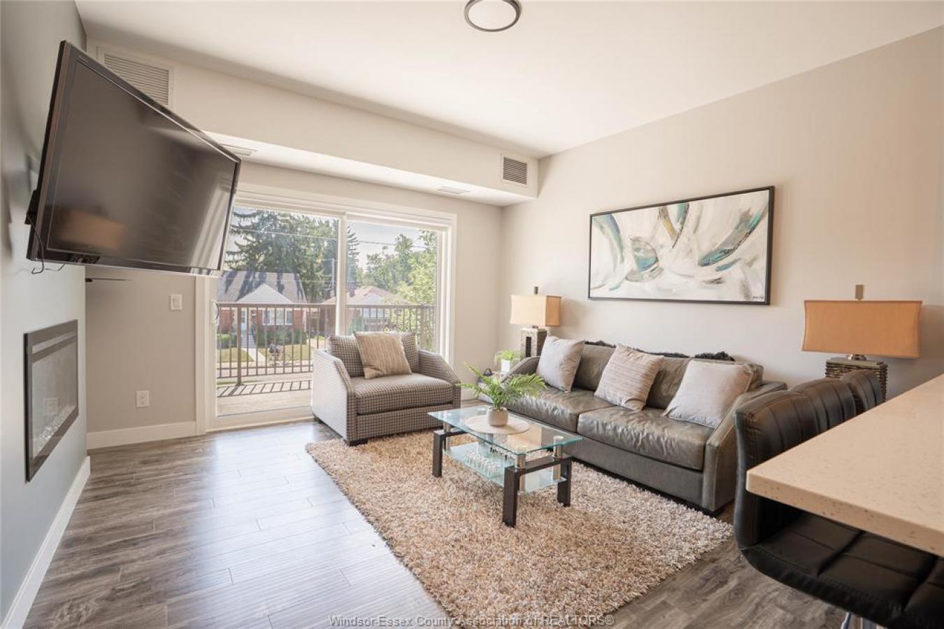 Windsor, ON, N8S 2E2, Canada, 2 Bedrooms Bedrooms, ,2 BathroomsBathrooms,Residential,For Sale,1968585