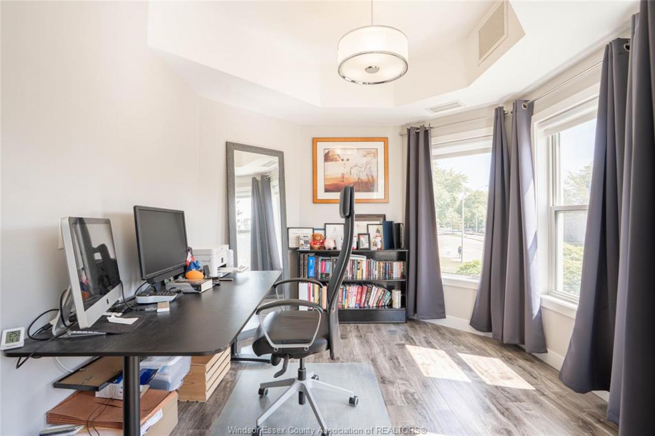 Windsor, ON, N8S 2E2, Canada, 2 Bedrooms Bedrooms, ,2 BathroomsBathrooms,Residential,For Sale,1968585