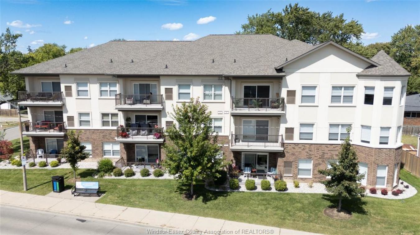 Windsor, ON, N8S 2E2, Canada, 2 Bedrooms Bedrooms, ,2 BathroomsBathrooms,Residential,For Sale,1968585