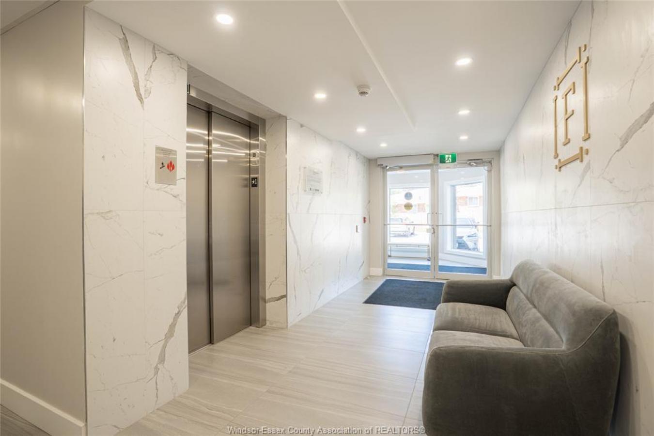 Windsor, ON, N8S 2E2, Canada, 2 Bedrooms Bedrooms, ,2 BathroomsBathrooms,Residential,For Sale,1968585