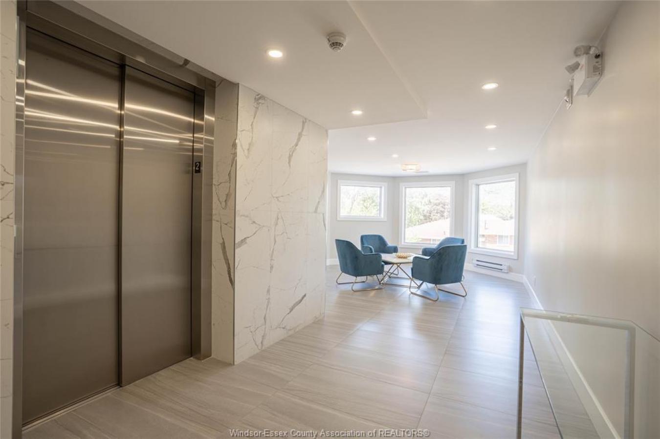 Windsor, ON, N8S 2E2, Canada, 2 Bedrooms Bedrooms, ,2 BathroomsBathrooms,Residential,For Sale,1968585