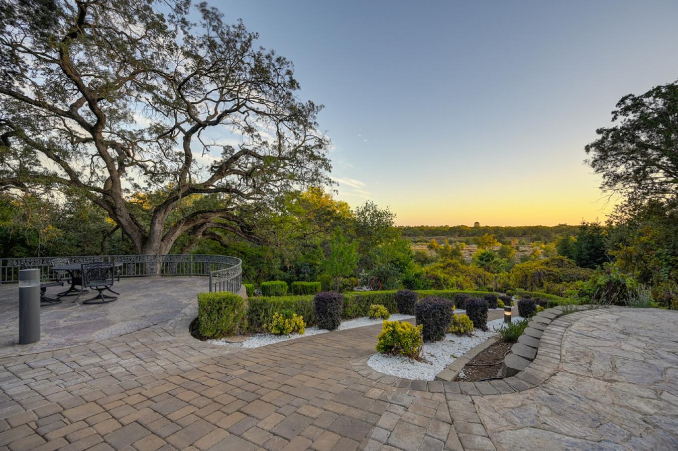 Carmichael, California, 95608, United States, 8 Bedrooms Bedrooms, ,8 BathroomsBathrooms,Residential,For Sale,1967410