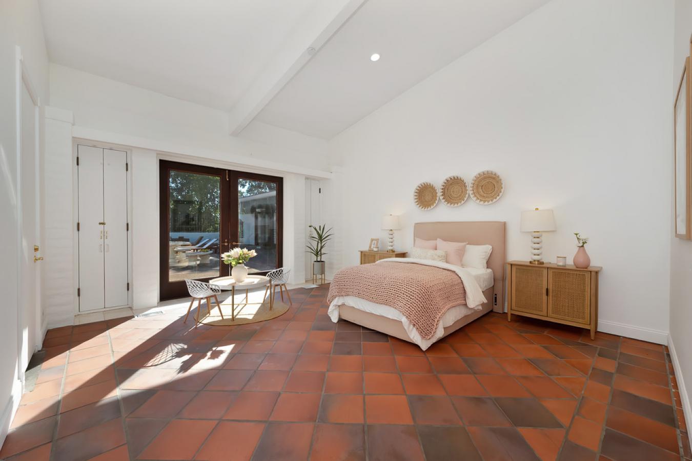 Carmichael, California, 95608, United States, 8 Bedrooms Bedrooms, ,8 BathroomsBathrooms,Residential,For Sale,1967410