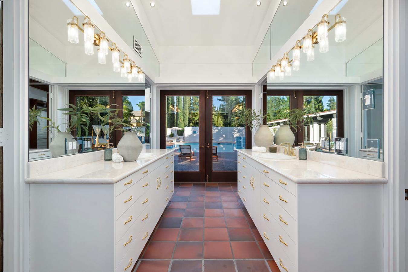 Carmichael, California, 95608, United States, 8 Bedrooms Bedrooms, ,8 BathroomsBathrooms,Residential,For Sale,1967410