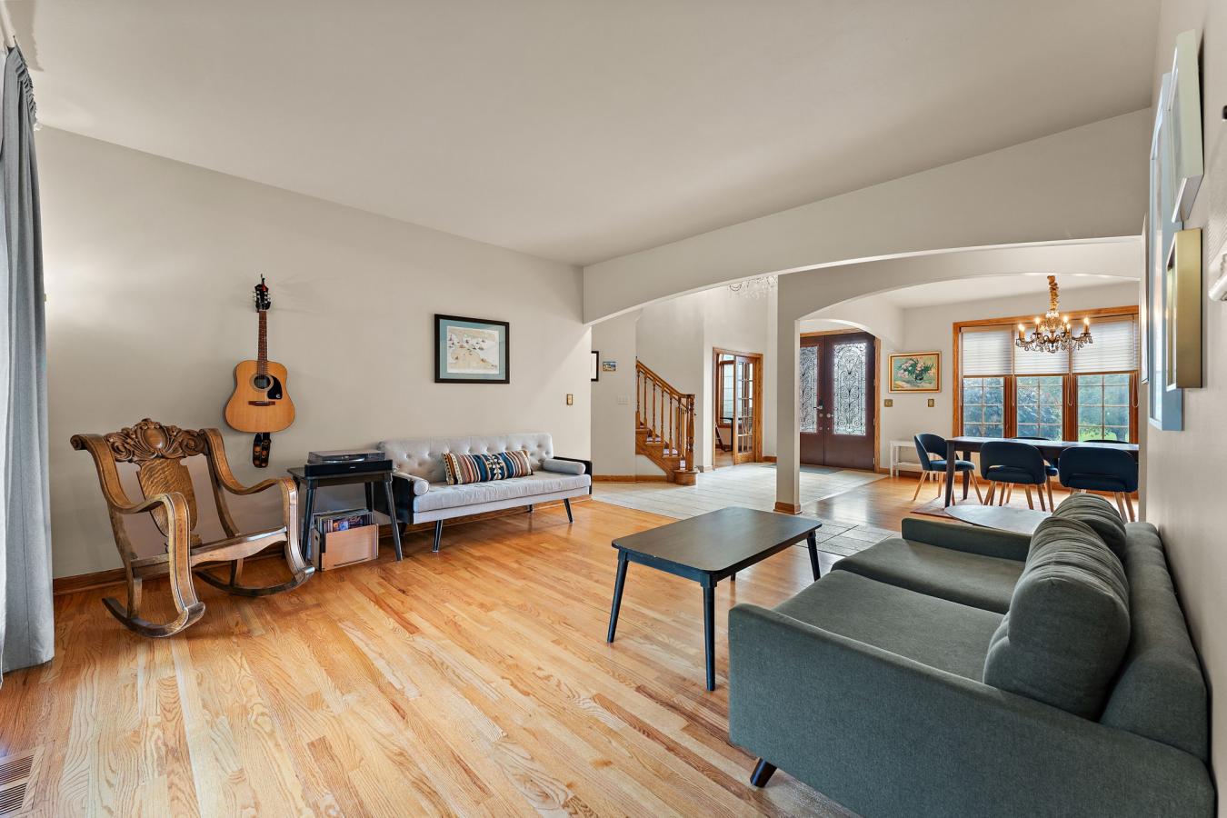 Munster, Lake, 46321, United States, 6 Bedrooms Bedrooms, ,4 BathroomsBathrooms,Residential,For Sale,1968581