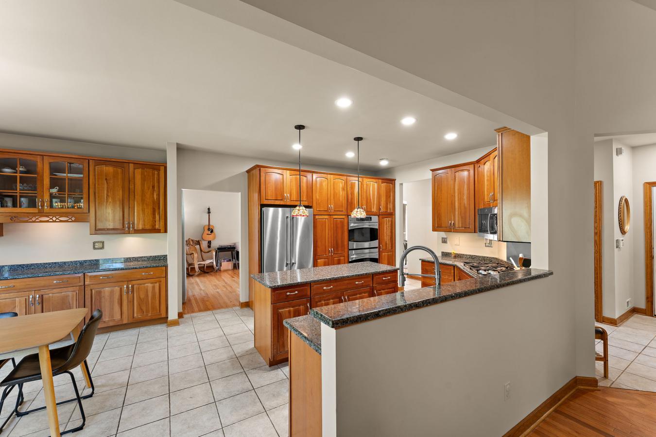 Munster, Lake, 46321, United States, 6 Bedrooms Bedrooms, ,4 BathroomsBathrooms,Residential,For Sale,1968581