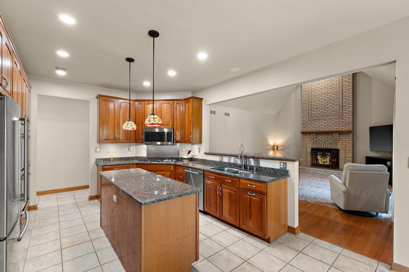 Munster, Lake, 46321, United States, 6 Bedrooms Bedrooms, ,4 BathroomsBathrooms,Residential,For Sale,1968581