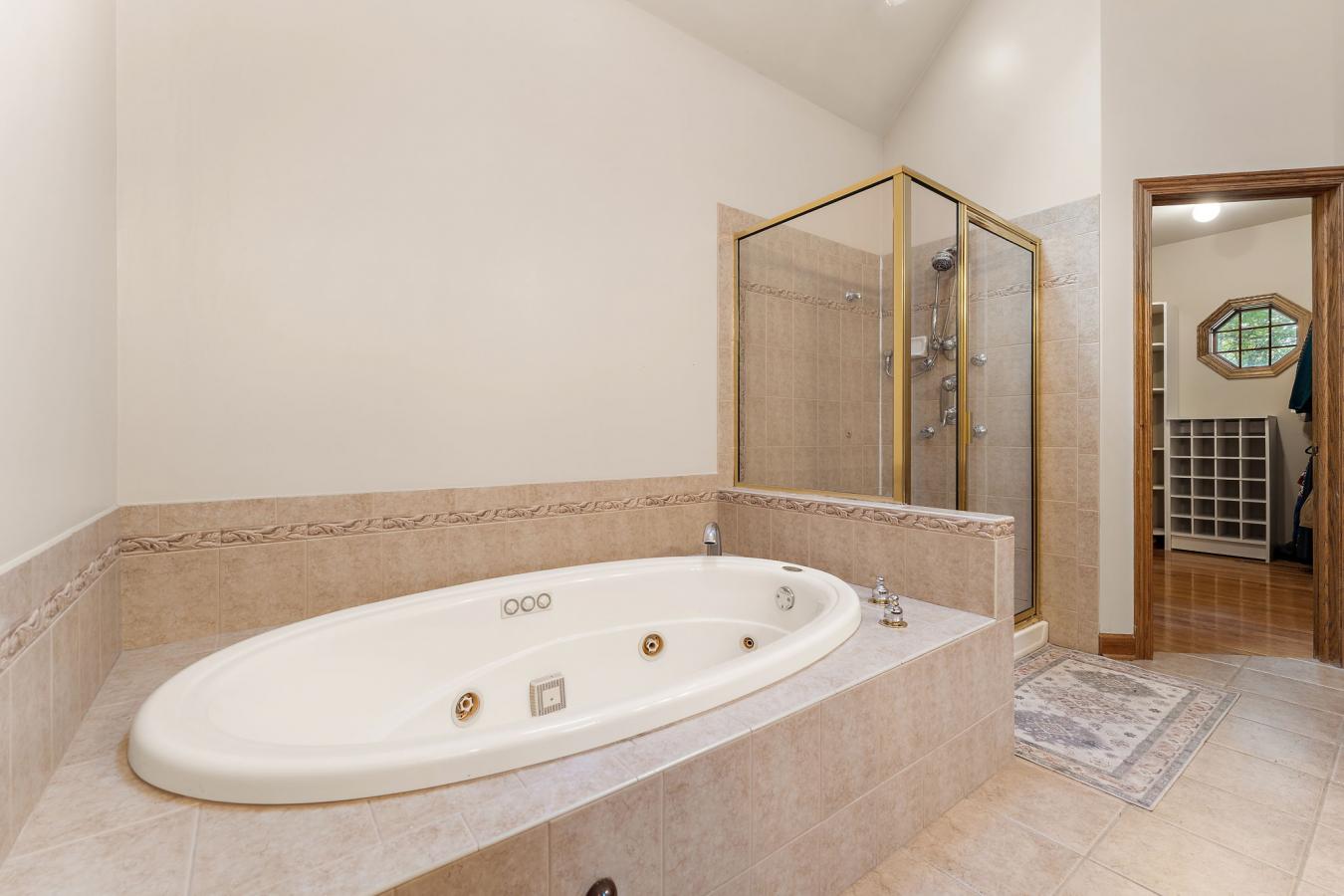 Munster, Lake, 46321, United States, 6 Bedrooms Bedrooms, ,4 BathroomsBathrooms,Residential,For Sale,1968581