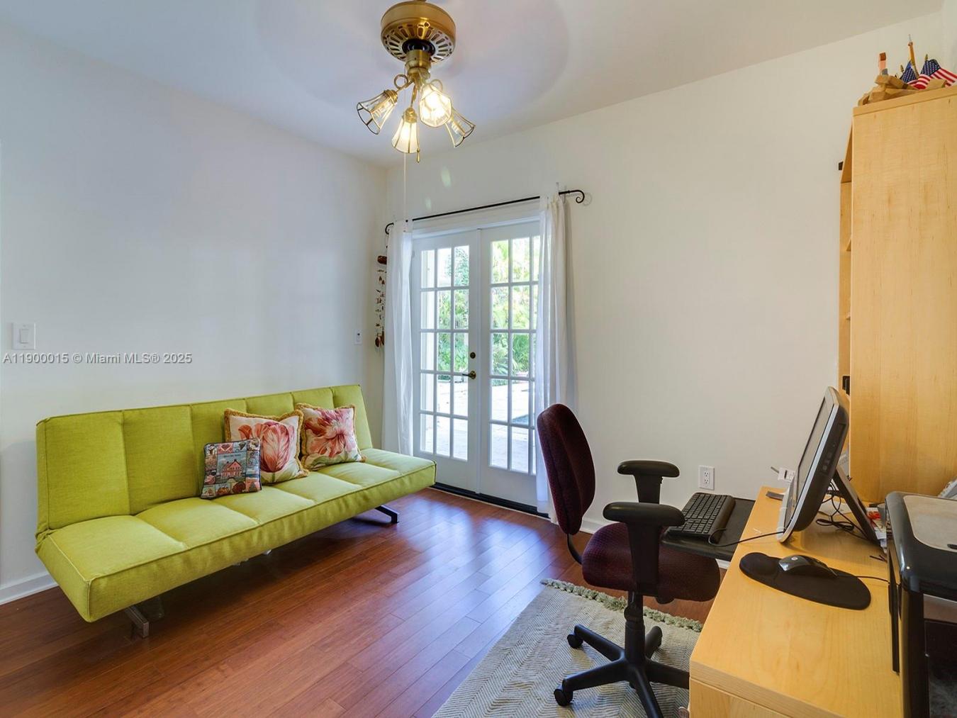 Coral Gables, Florida, 33143, United States, 4 Bedrooms Bedrooms, ,3 BathroomsBathrooms,Residential,For Sale,1969822