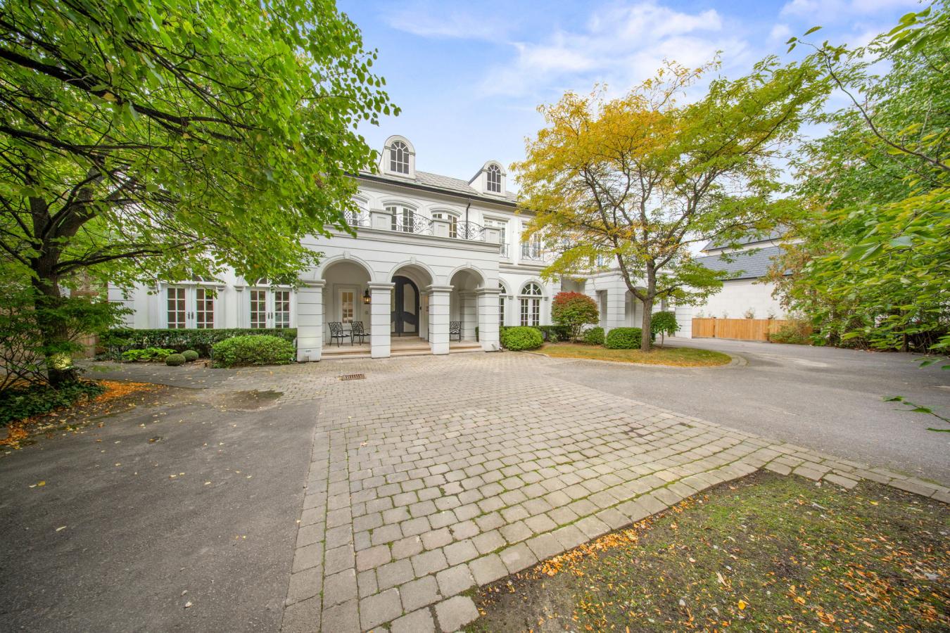 Toronto, ON, M3H 1E3, Canada, 5 Bedrooms Bedrooms, ,7 BathroomsBathrooms,Residential,For Sale,1968568