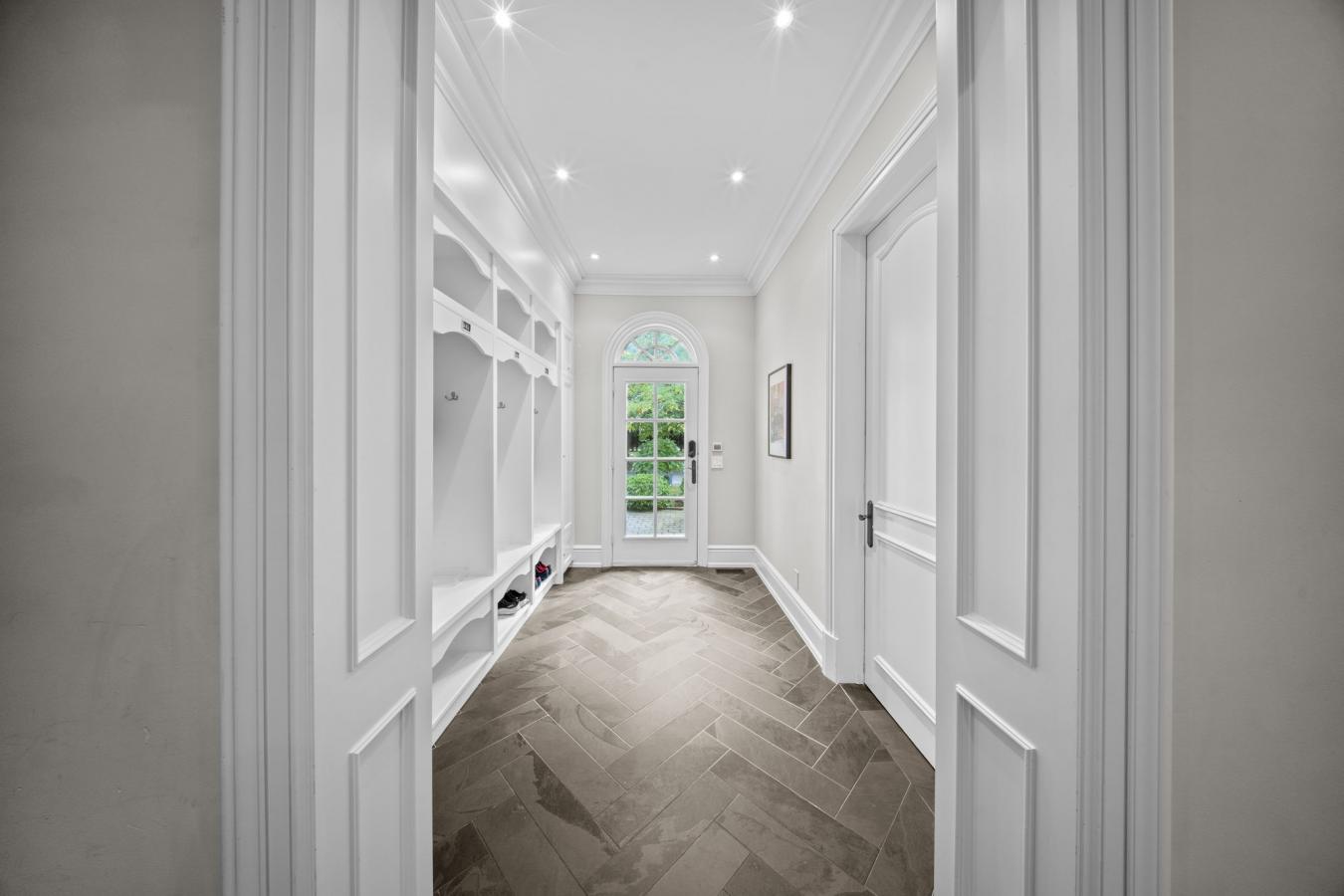 Toronto, ON, M3H 1E3, Canada, 5 Bedrooms Bedrooms, ,7 BathroomsBathrooms,Residential,For Sale,1968568