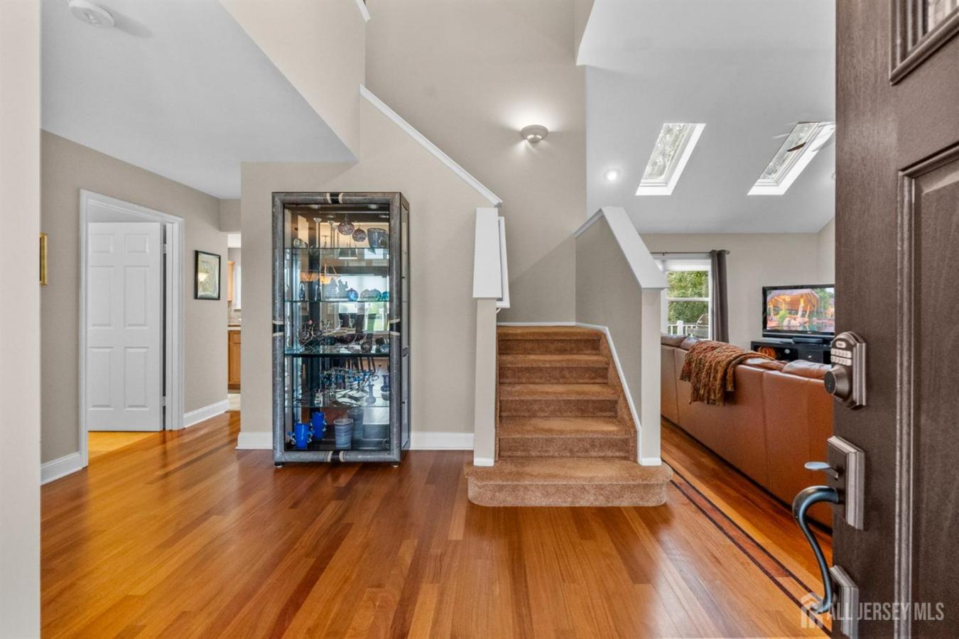 Morganville, Monmouth, 07751, United States, 4 Bedrooms Bedrooms, ,2 BathroomsBathrooms,Residential,For Sale,1968566