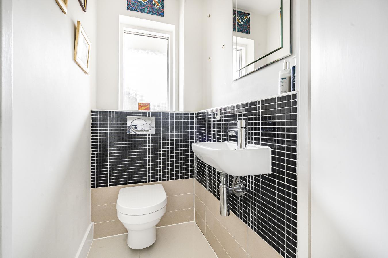 Caterham, Surrey, CR3 6FF, United Kingdom, 5 Bedrooms Bedrooms, ,3 BathroomsBathrooms,Residential,For Sale,1968563