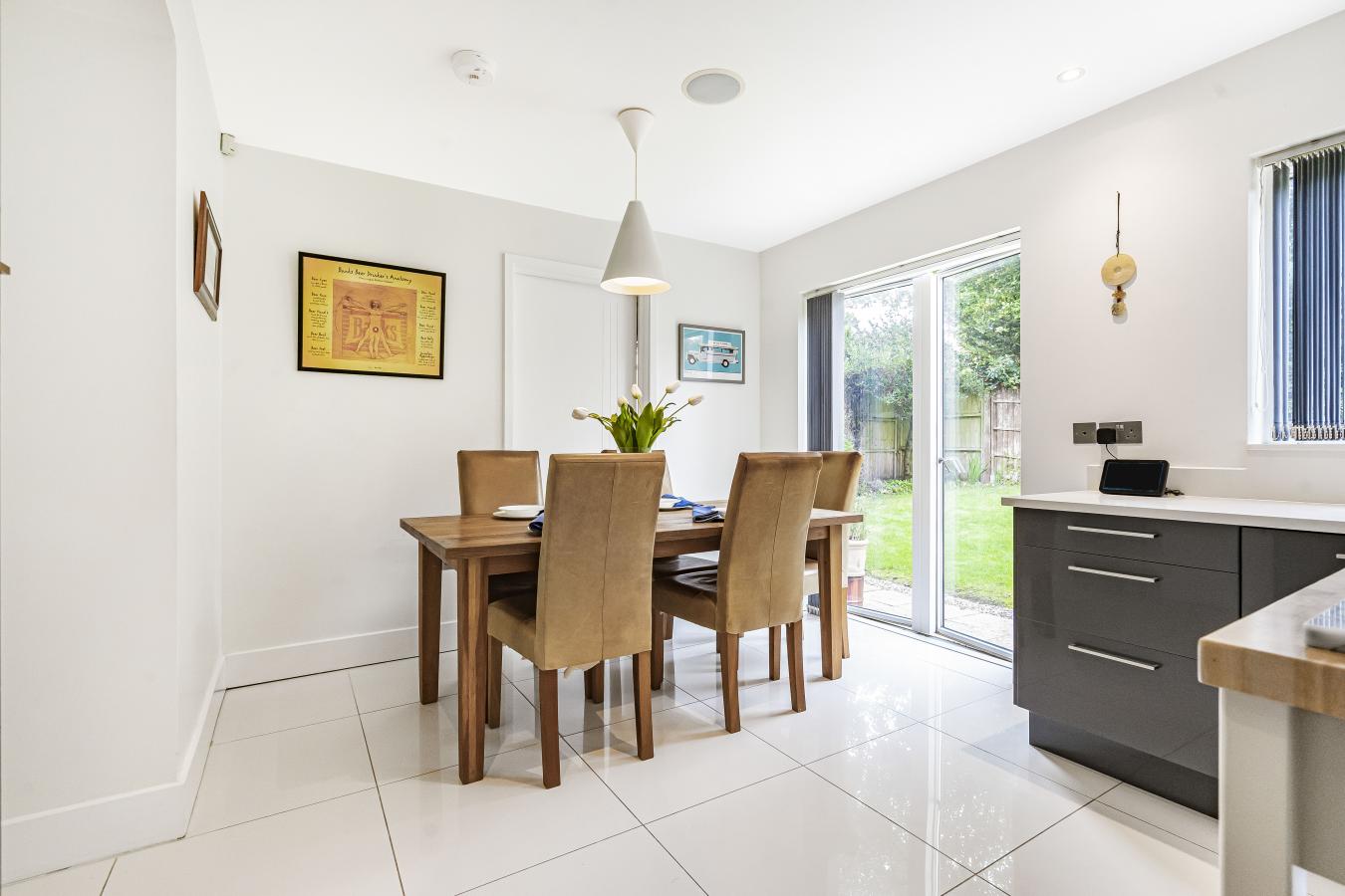 Caterham, Surrey, CR3 6FF, United Kingdom, 5 Bedrooms Bedrooms, ,3 BathroomsBathrooms,Residential,For Sale,1968563