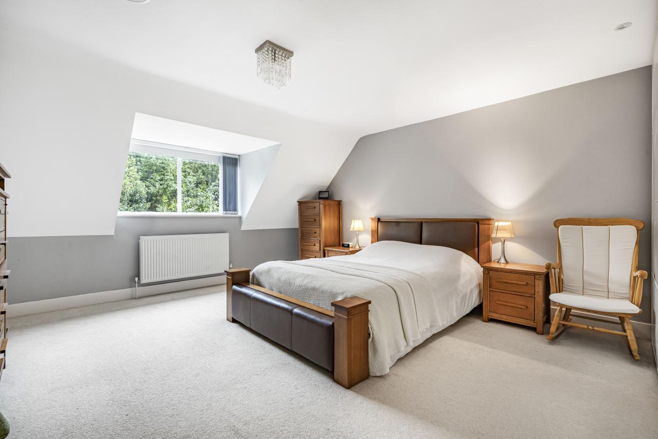 Caterham, Surrey, CR3 6FF, United Kingdom, 5 Bedrooms Bedrooms, ,3 BathroomsBathrooms,Residential,For Sale,1968563