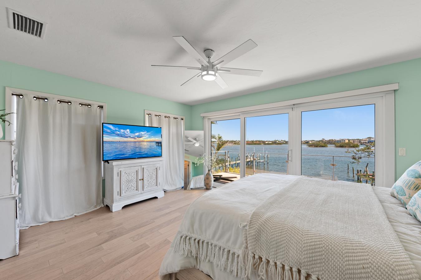 Osprey, Sarasota, 34229, United States, 3 Bedrooms Bedrooms, ,3 BathroomsBathrooms,Residential,For Sale,1987467